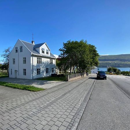 Akureyri Central House Exterior photo